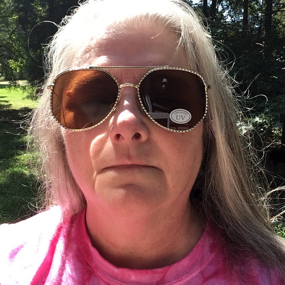 Textured Aviator Sunglasses. Gold - Picture 3 of 7